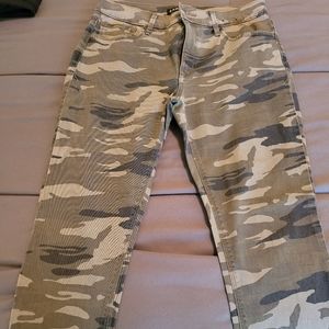 Express camo jeans